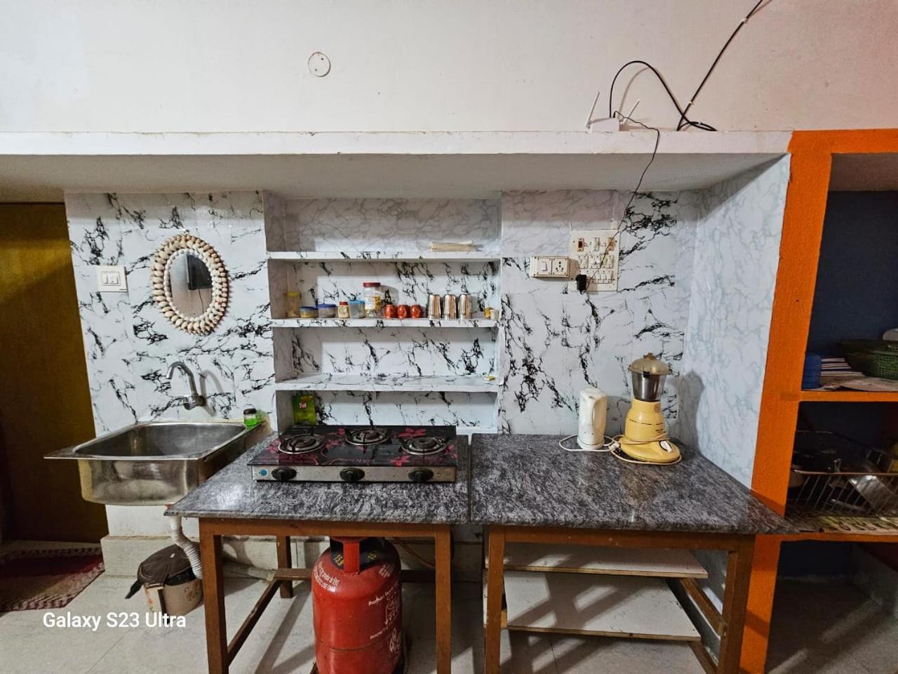 Sudha Kutir Puri Apartamento Exterior foto