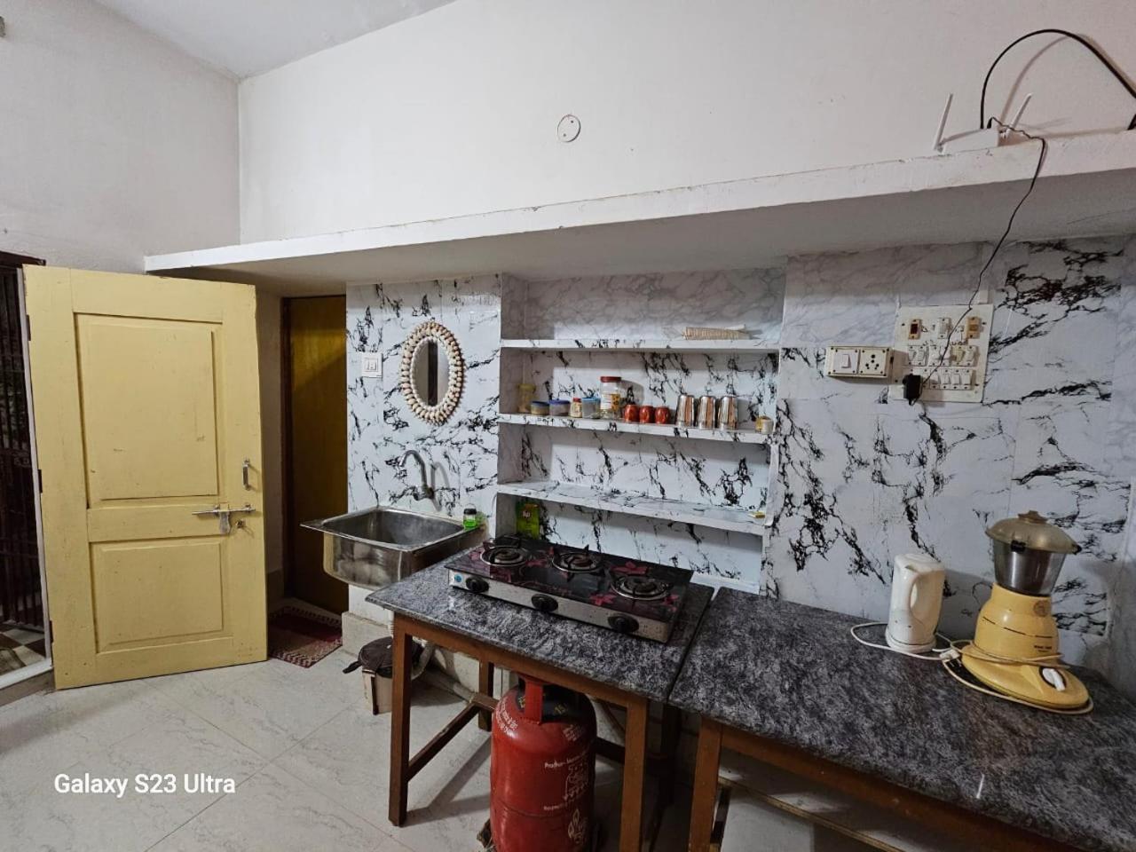 Sudha Kutir Puri Apartamento Exterior foto